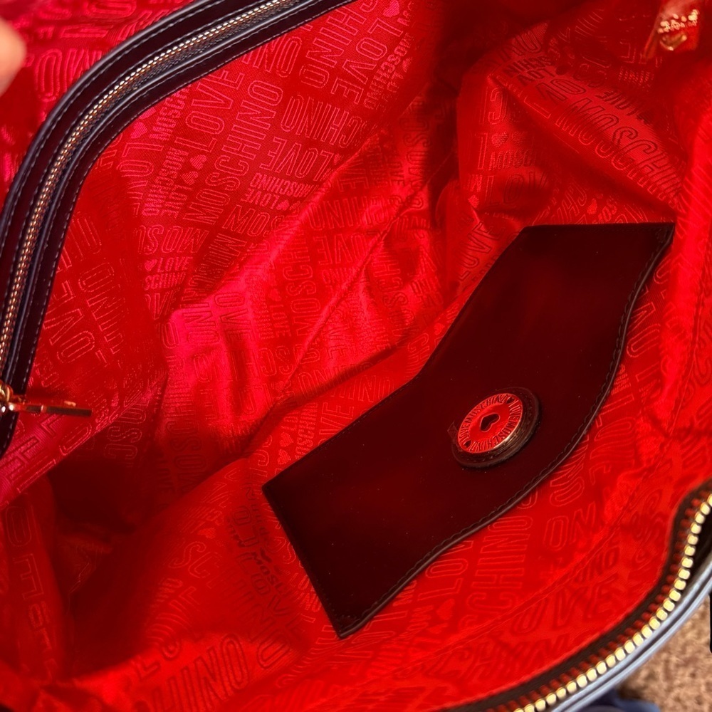 NWOT Love Moschino Black Tote with Gold Branding - Picture 12 of 12